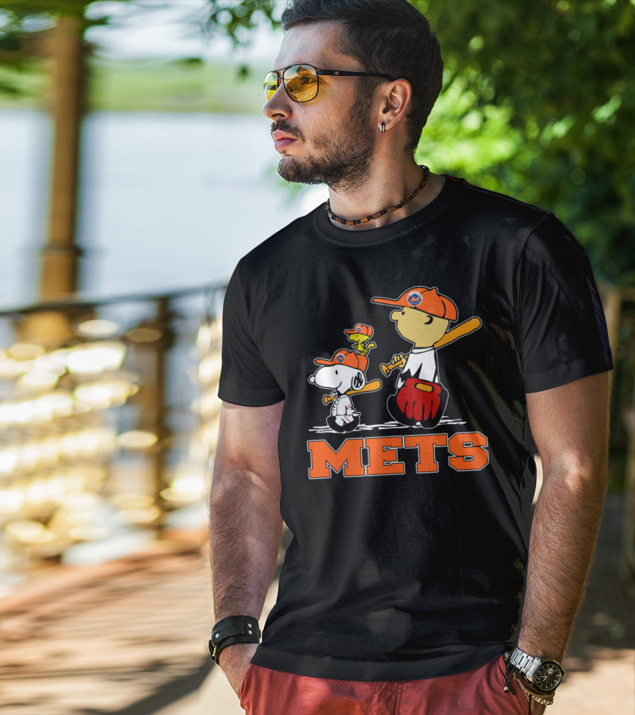 Snoopy Woodstock And New York Mets Baseball Fans T-Shirt