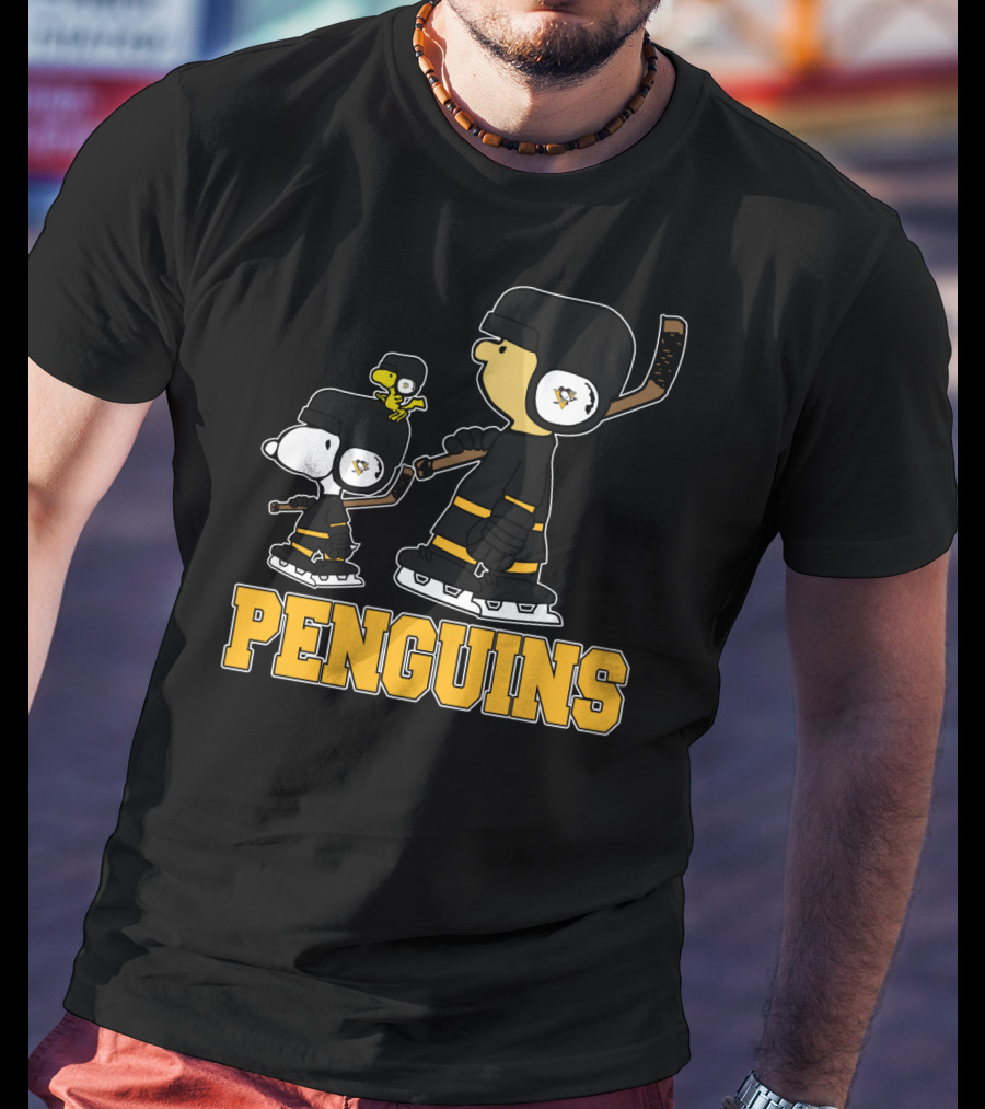 Snoopy And Woodstock With Pittsburgh Penguins Hockey Gear T-Shirt