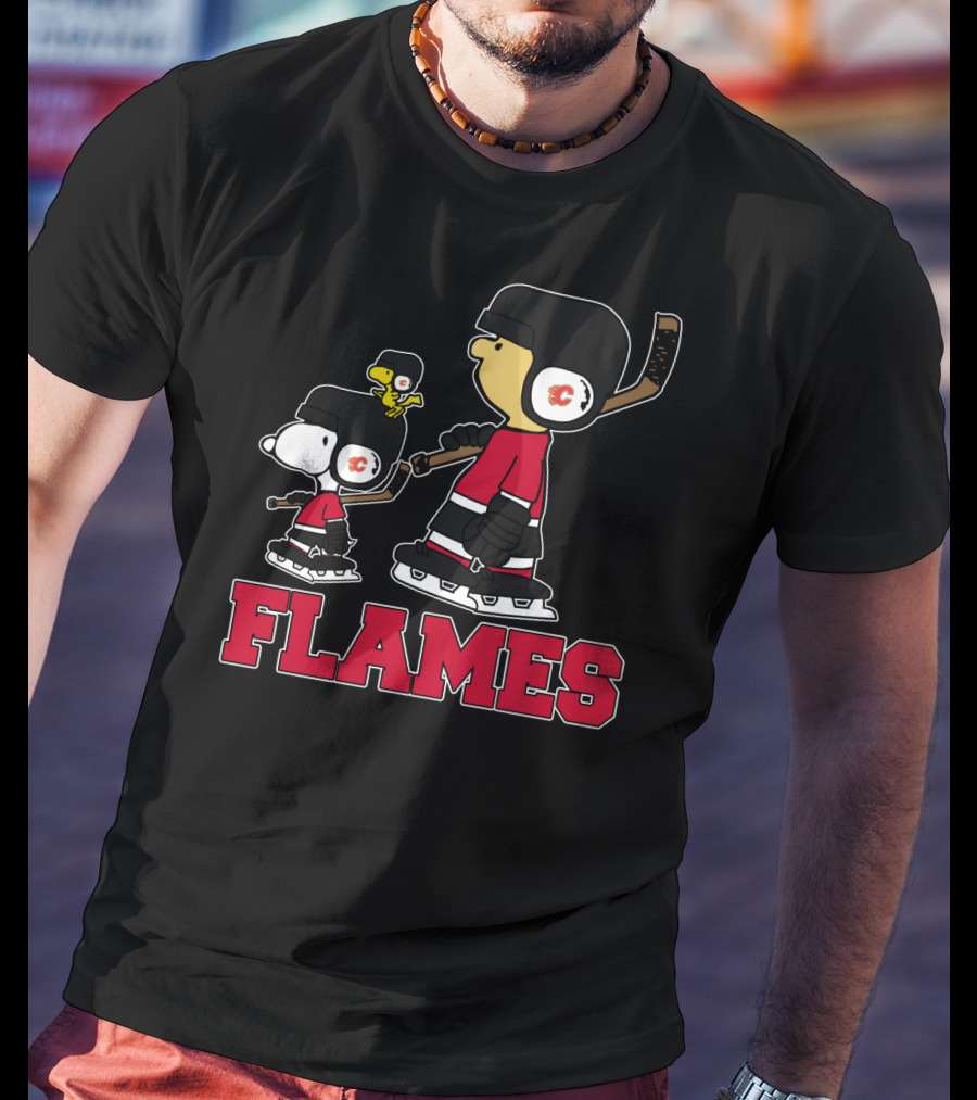 Snoopy And Woodstock With Calgary Flames Hockey Players T-Shirt