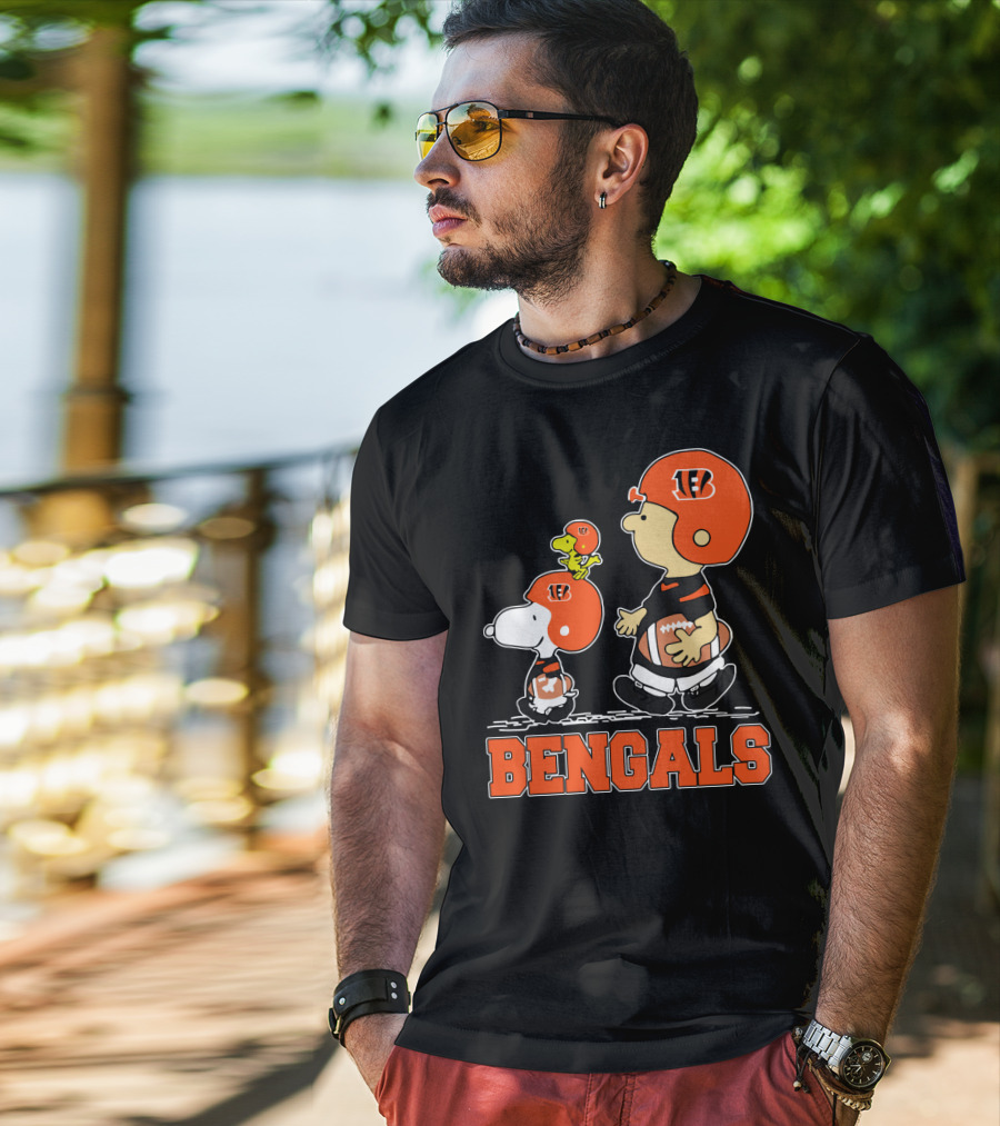 Snoopy Woodstock And Cincinnati Bengals Fans T-Shirt