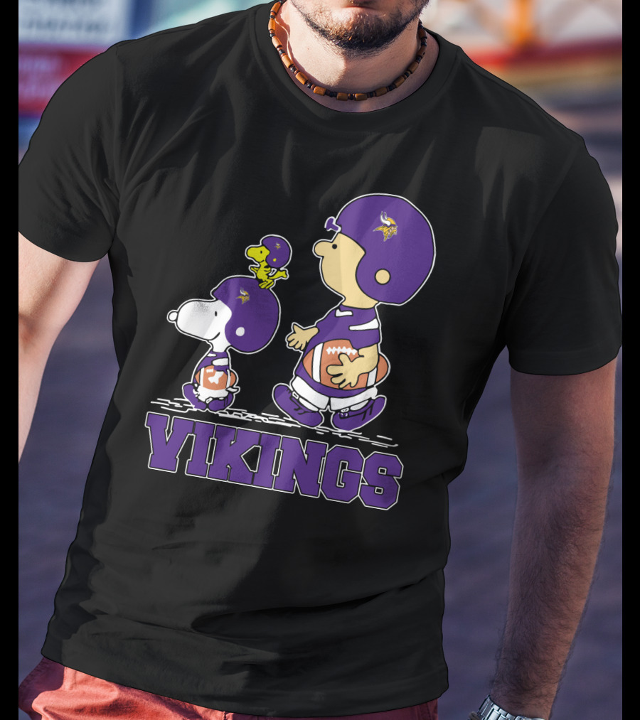 Snoopy Woodstock Charlie Brown Minnesota Vikings Fans T-Shirt