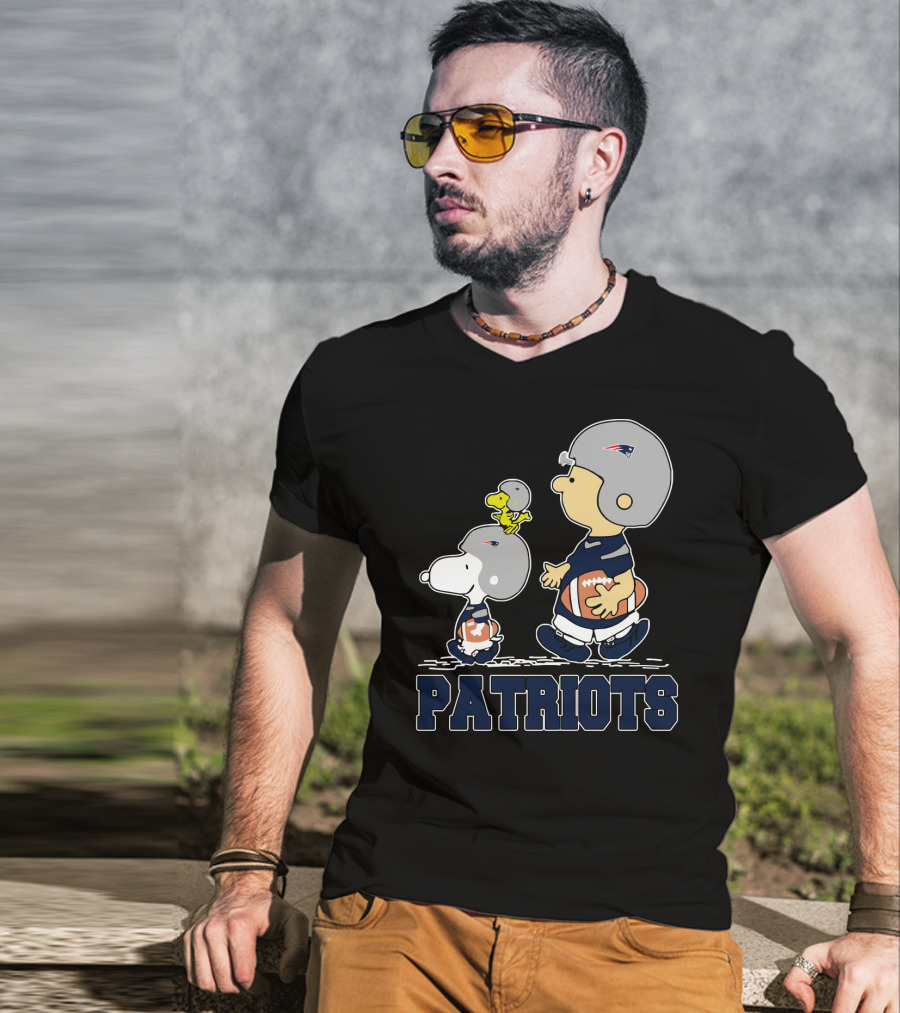 Snoopy And Woodstock With New England Patriots Football Theme T-Shirt