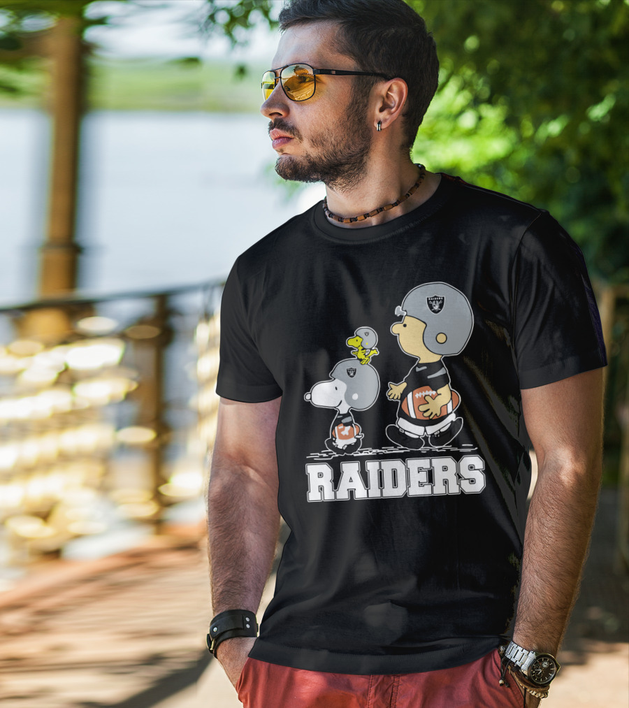 Snoopy Woodstock Charlie Brown Oakland Raiders Fans T-Shirt
