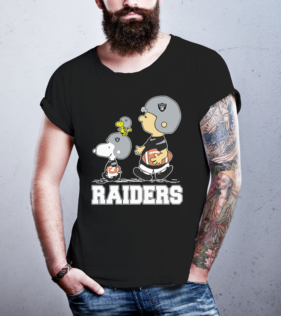 Snoopy Woodstock Charlie Brown Oakland Raiders Fans T-Shirt