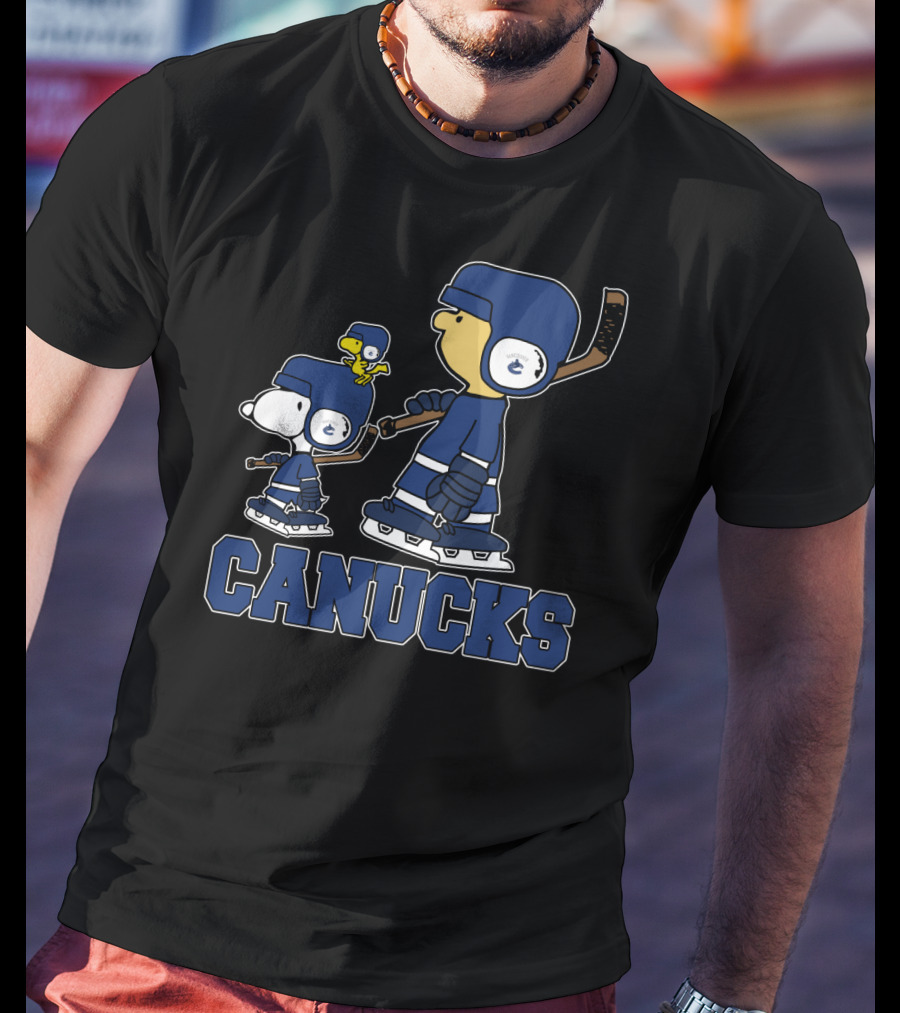 Snoopy And Woodstock In Vancouver Canucks Hockey Gear T-Shirt