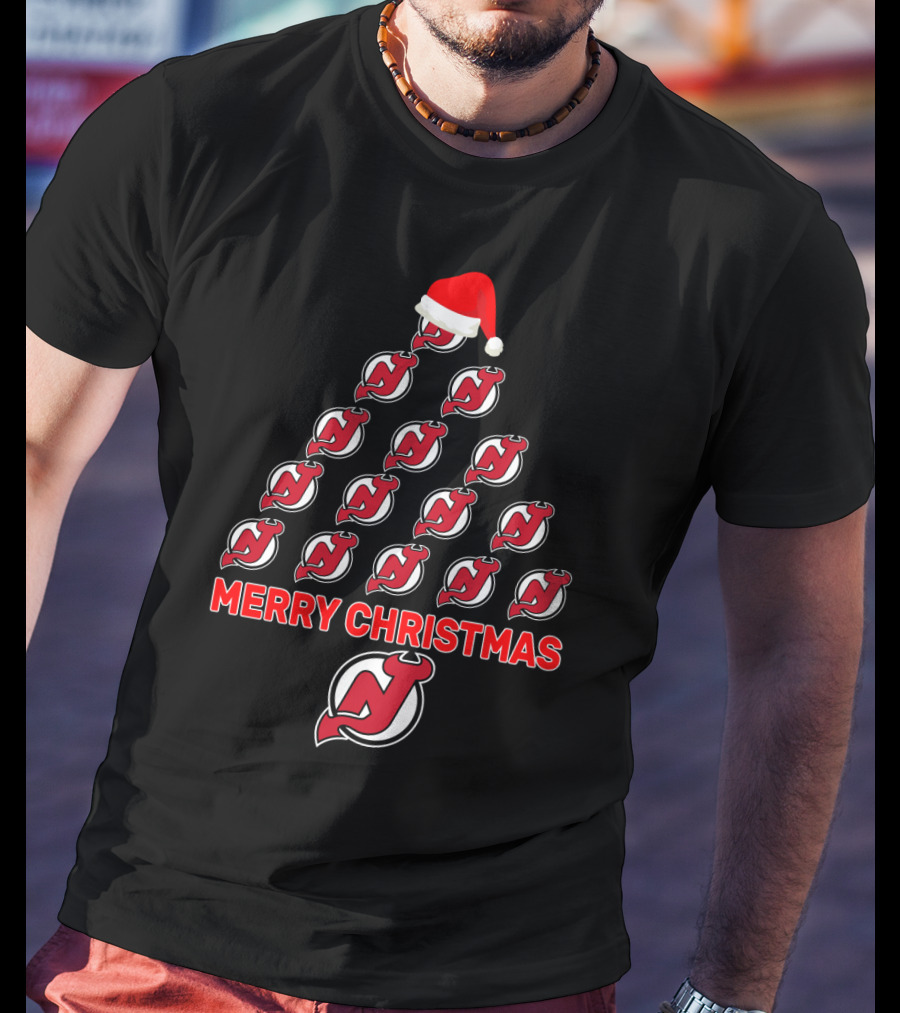 New Jersey Devils Christmas Tree With Santa Hat And Merry Christmas Message T-Shirt