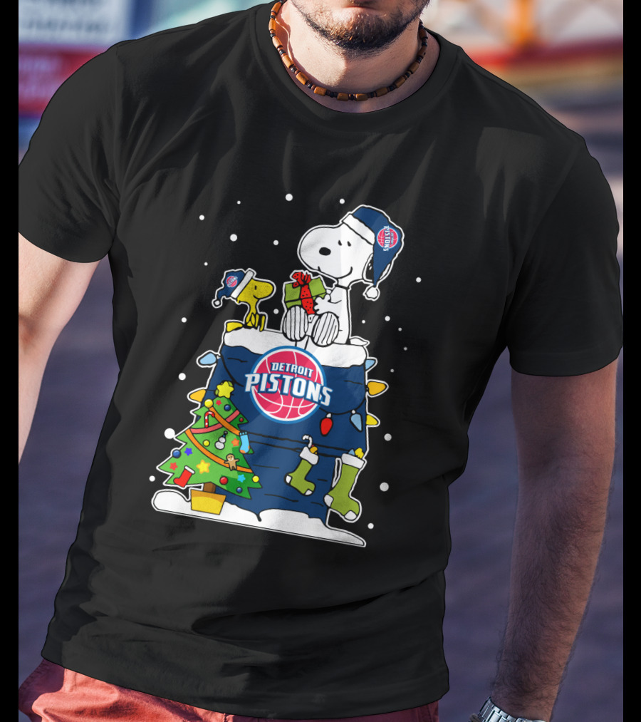 Detroit Pistons Snoopy Christmas Peanuts T-Shirt