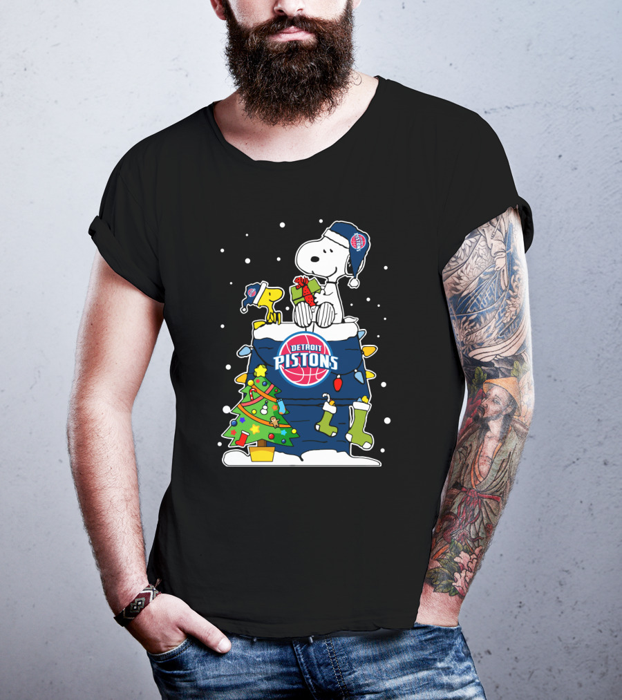 Detroit Pistons Snoopy Christmas Peanuts T-Shirt