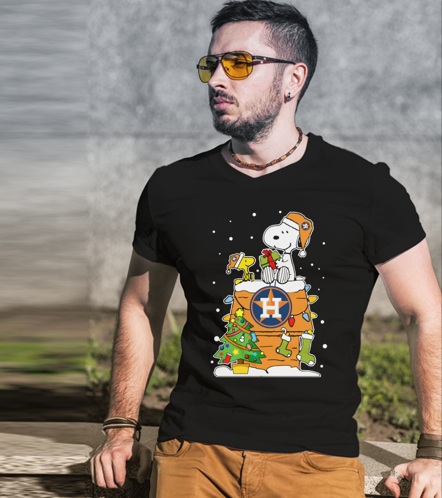 Houston Astros Snoopy Woodstock Christmas Tree Holiday Gift T-Shirt