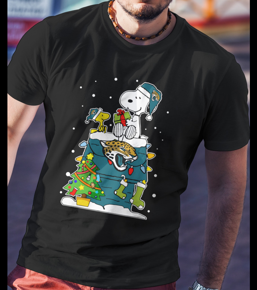Jacksonville Jaguars Snoopy Christmas Peanuts Fan Holiday T-Shirt