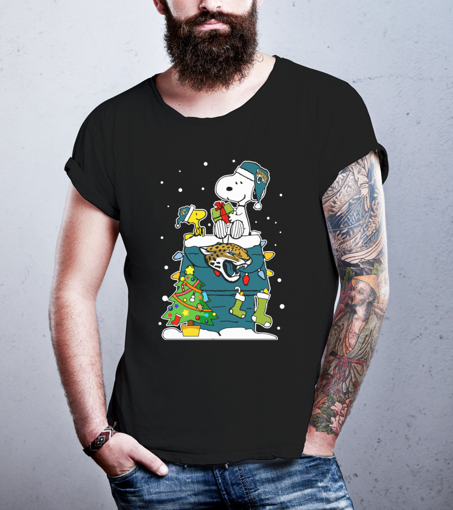 Jacksonville Jaguars Snoopy Christmas Peanuts Fan Holiday T-Shirt