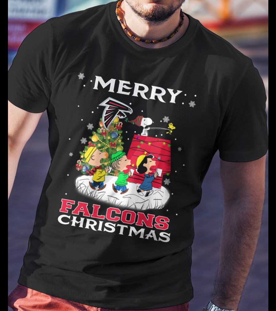 Merry Atlanta Falcons Christmas With Snoopy And Peanuts Holiday Scene T-Shirt
