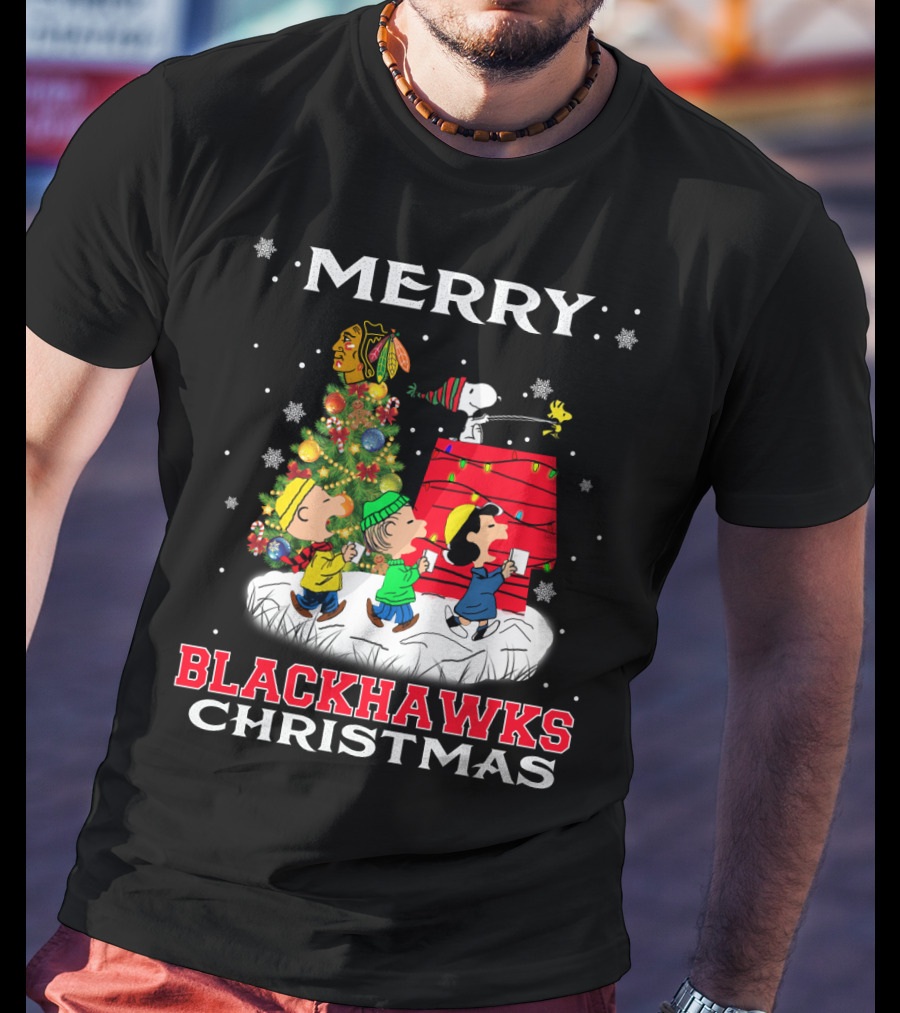 Merry Chicago Blackhawks Christmas With Snoopy And Friends T-Shirt