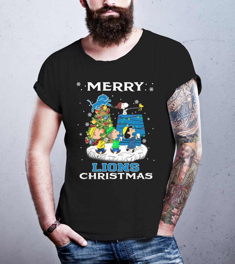 Merry Detroit Lions Christmas Snoopy Woodstock Peanuts Tree T-Shirt