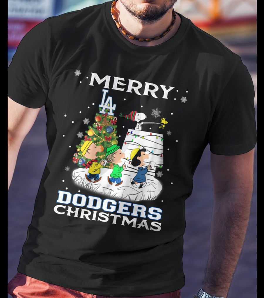 Merry Dodgers Christmas Snoopy And Friends Celebrate With La Dodgers Theme T-Shirt