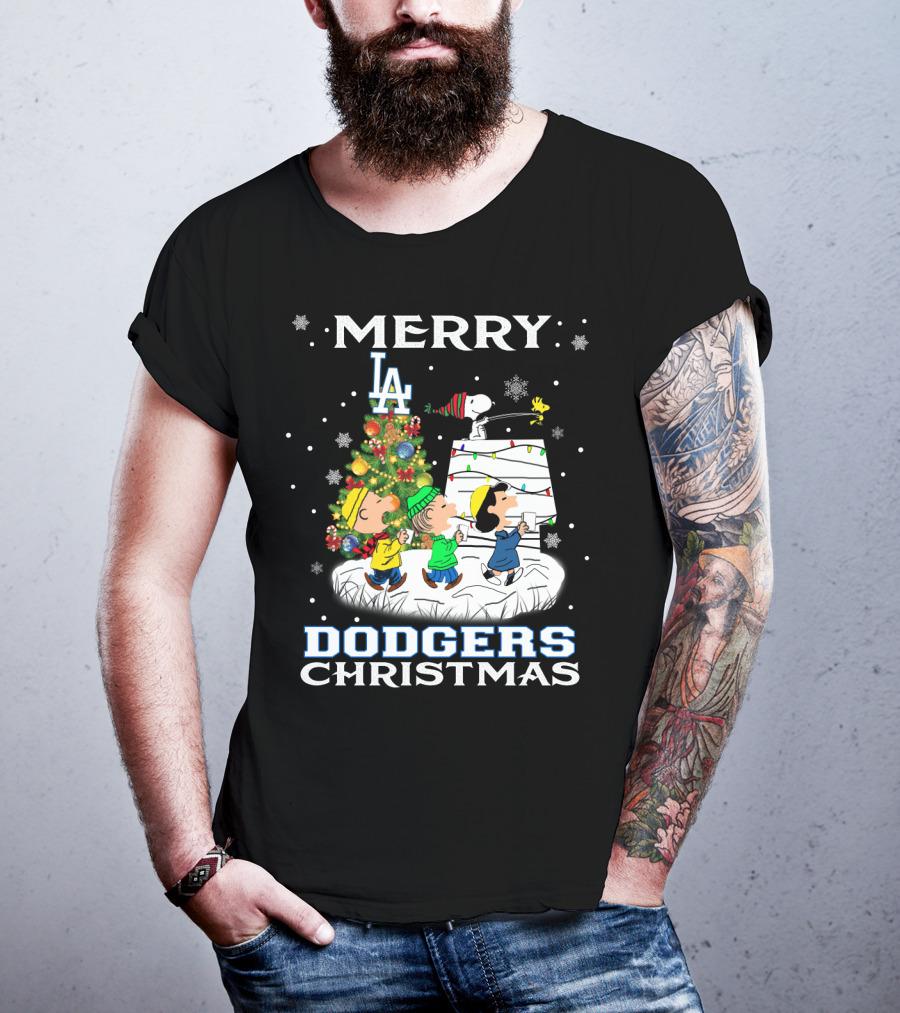 Merry Dodgers Christmas Snoopy And Friends Celebrate With La Dodgers Theme T-Shirt