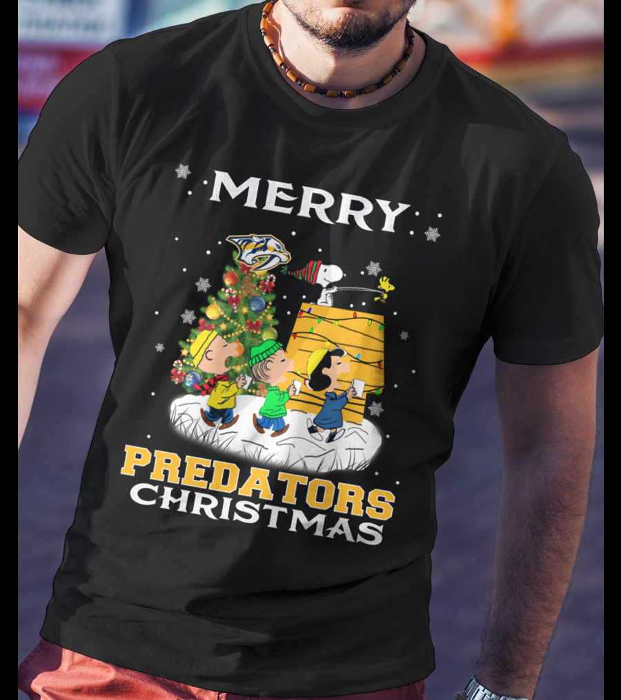 Merry Nashville Predators Christmas Snoopy Woodstock Lucy Charlie Brown Linus Caroling Holiday Scene T-Shirt