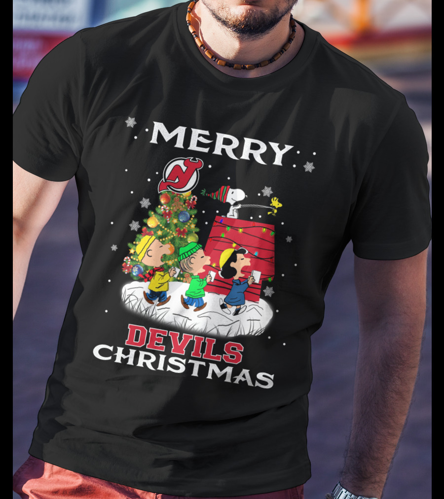 Merry New Jersey Devils Christmas With Snoopy And Friends T-Shirt