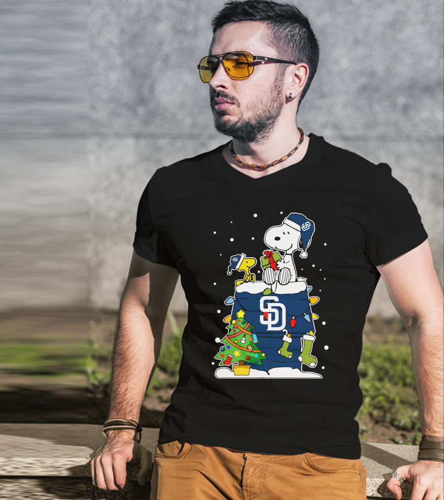 San Diego Padres Snoopy Christmas Theme T-Shirt