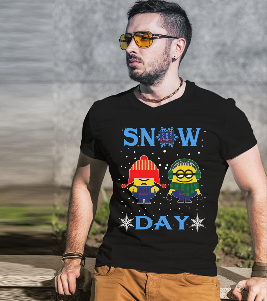 Snow Day New York Giants Minion Fans T-Shirt