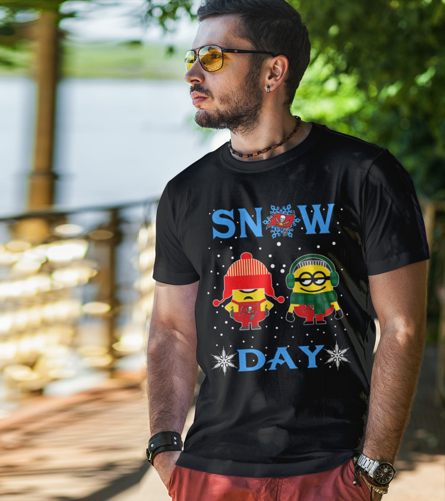 Snow Day With Tampa Bay Buccaneers Minions Winter Fun T-Shirt