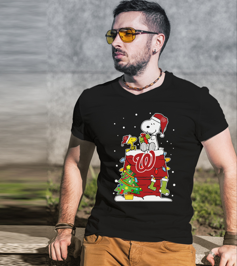 Washington Nationals Snoopy Christmas T-Shirt