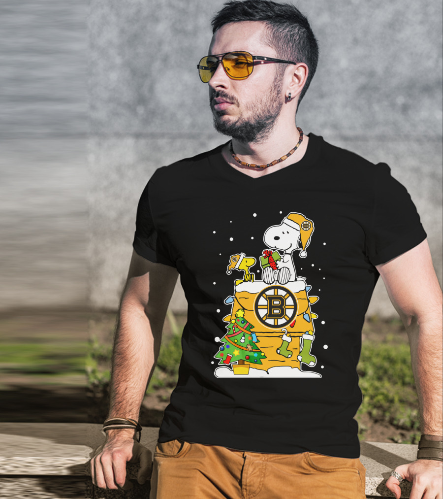 Boston Bruins Christmas Snoopy And Woodstock For Peanuts Fans T-Shirt
