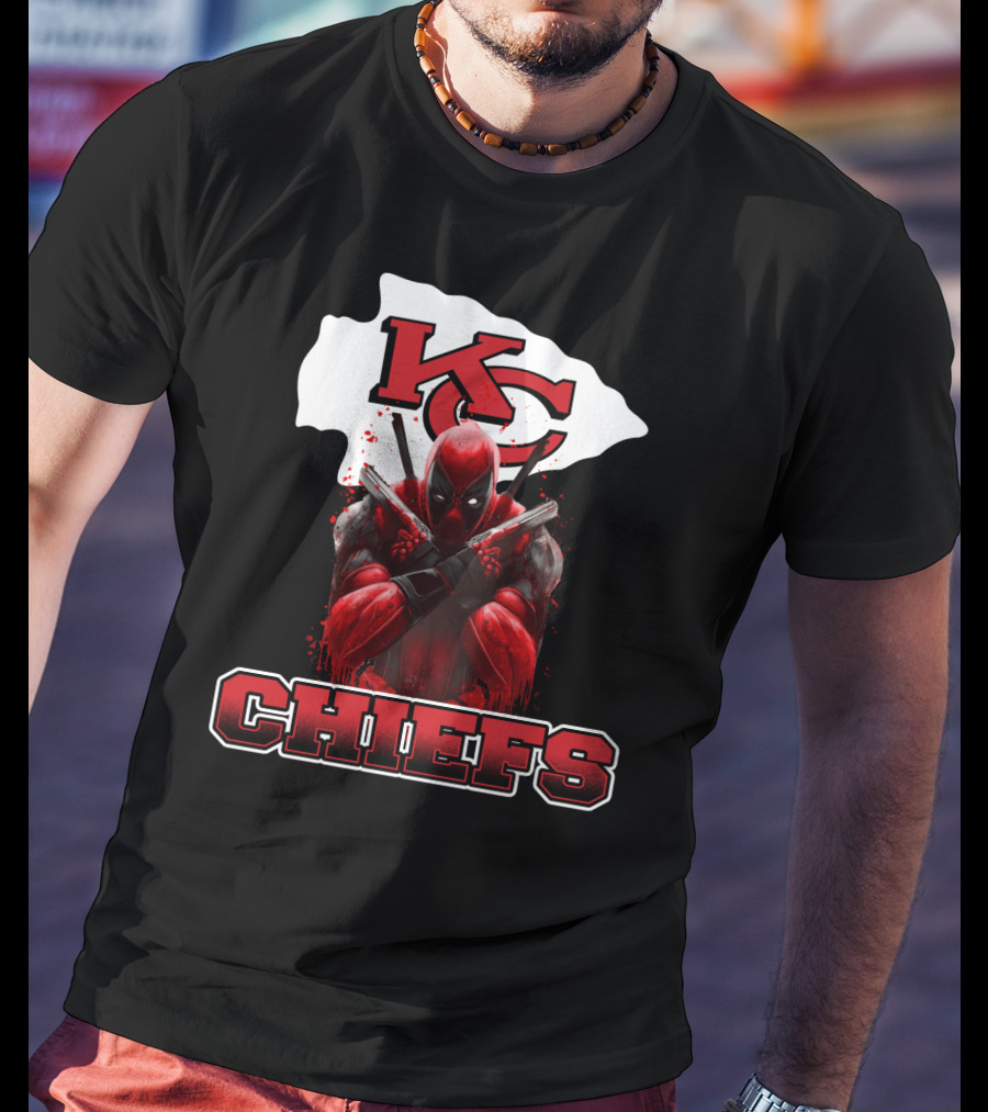 Kansas City Chiefs Deadpool Crossover Fan T-Shirt