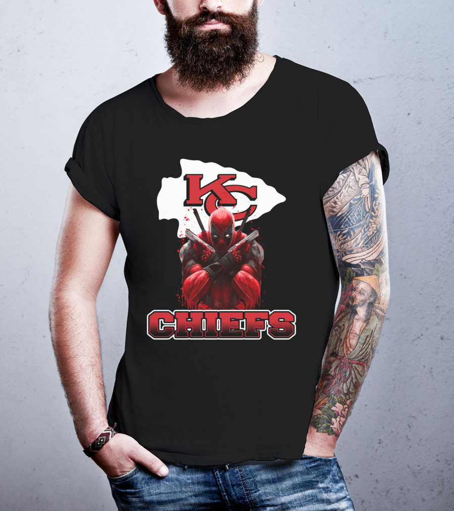 Kansas City Chiefs Deadpool Crossover Fan T-Shirt