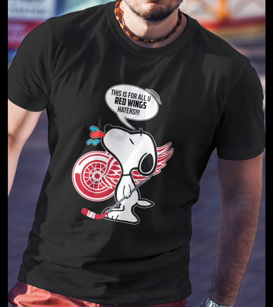 Snoopy Shows Love With Detroit Red Wings Logo And Hockey Stick T-Shirt