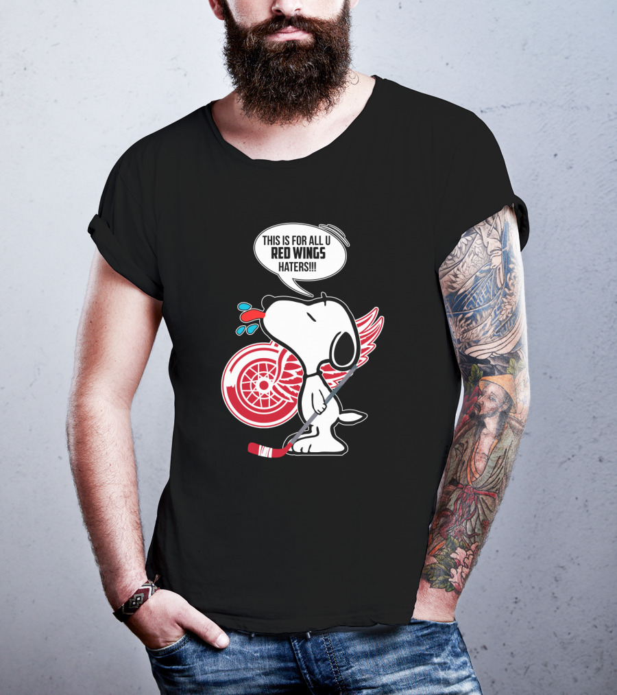 Snoopy Shows Love With Detroit Red Wings Logo And Hockey Stick T-Shirt
