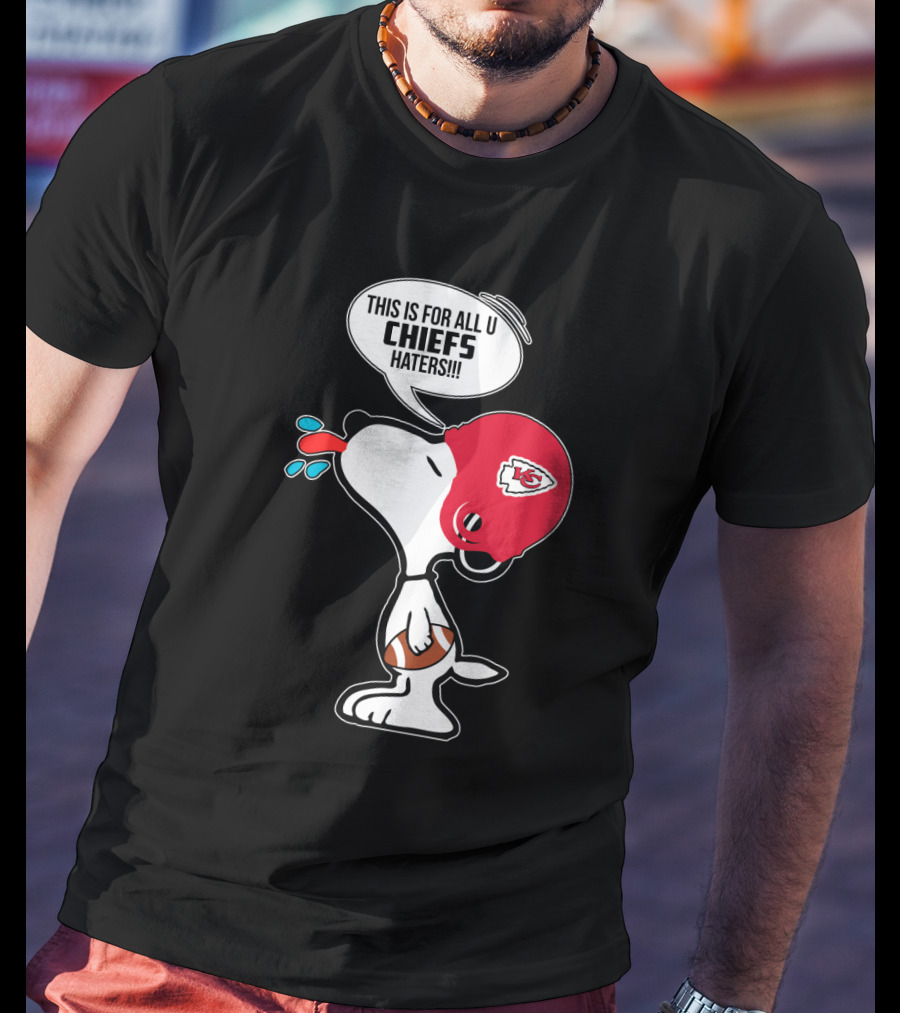 Snoopy Kansas City Chiefs Helmet Football Haters Speech Bubble T-Shirt