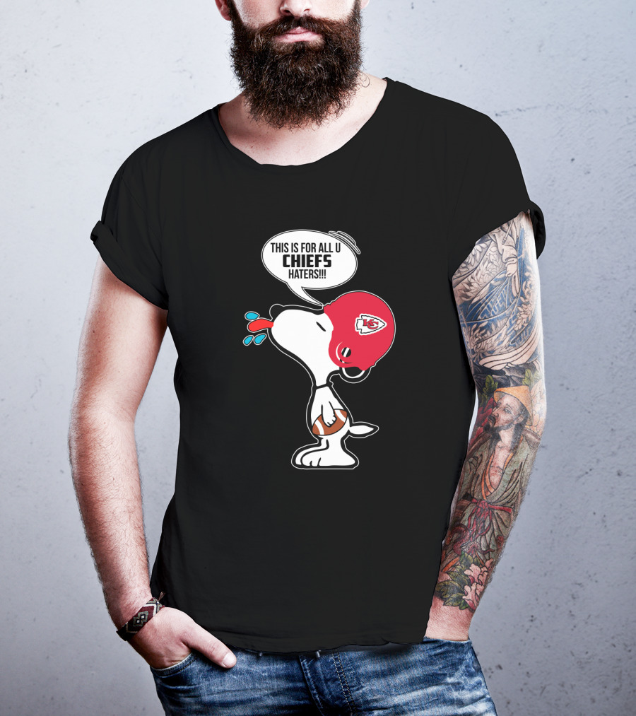 Snoopy Kansas City Chiefs Helmet Football Haters Speech Bubble T-Shirt