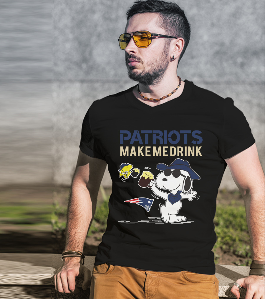Patriots Make Me Drink Snoopy New England Fans Football T-Shirt