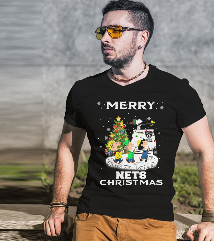 Merry Brooklyn Nets Christmas Snoopy Fans Peanuts Christmas Tree T-Shirt