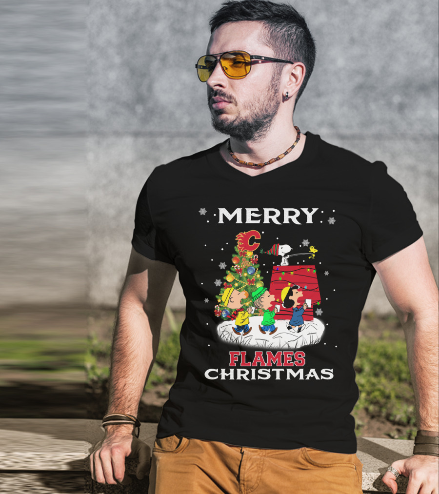 Merry Calgary Flames Christmas With Snoopy And Peanuts Holiday Scene T-Shirt