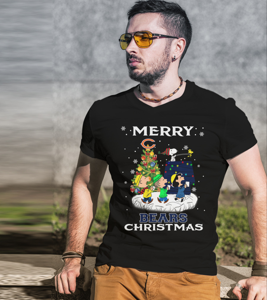 Merry Chicago Bears Christmas With Snoopy And Friends T-Shirt