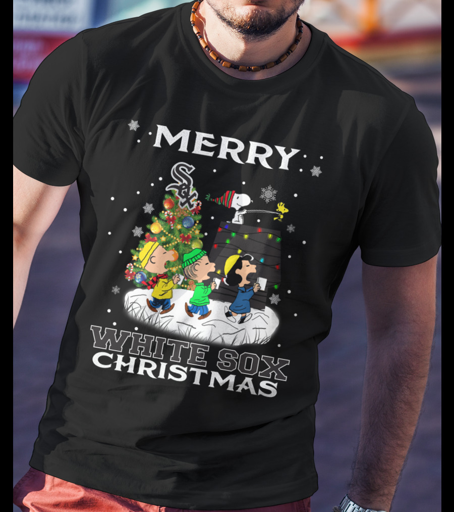 Merry Chicago White Sox Christmas Featuring Snoopy And Peanuts Characters T-Shirt