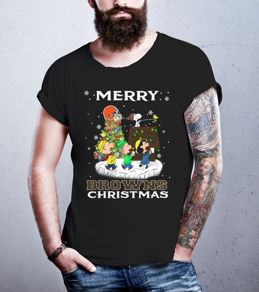 Merry Browns Christmas Snoopy And Friends Cleveland Fans T-Shirt