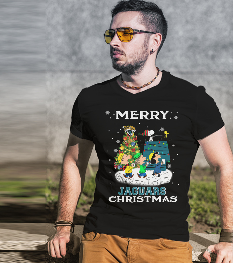 Merry Jaguars Christmas Snoopy And Peanuts Holiday Scene T-Shirt