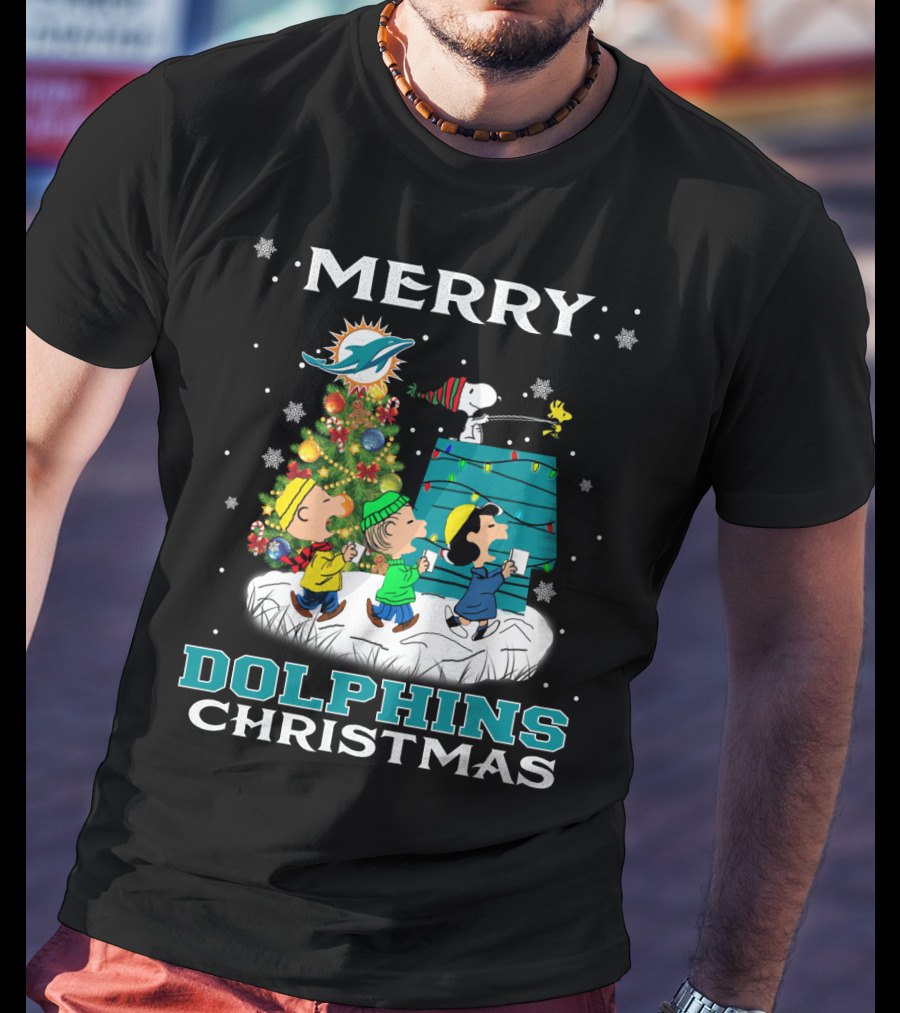 Merry Miami Dolphins Christmas With Snoopy And Woodstock Holiday Scene T-Shirt