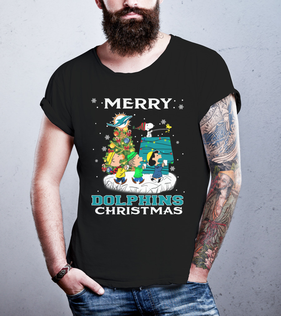 Merry Miami Dolphins Christmas With Snoopy And Woodstock Holiday Scene T-Shirt
