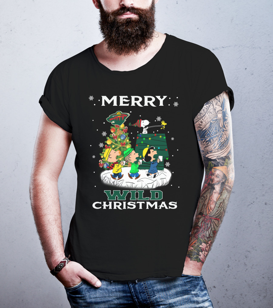 Merry Wild Minnesota Christmas Featuring Snoopy And Peanuts Fans T-Shirt