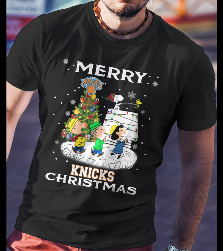 Merry Knicks Christmas New York Snoopy Fans T-Shirt