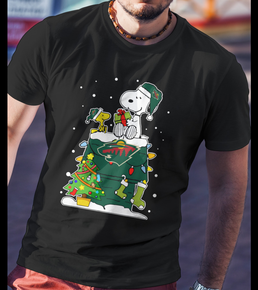 Minnesota Wild Christmas Snoopy Lover Peanuts Hockey Holiday Scene T-Shirt