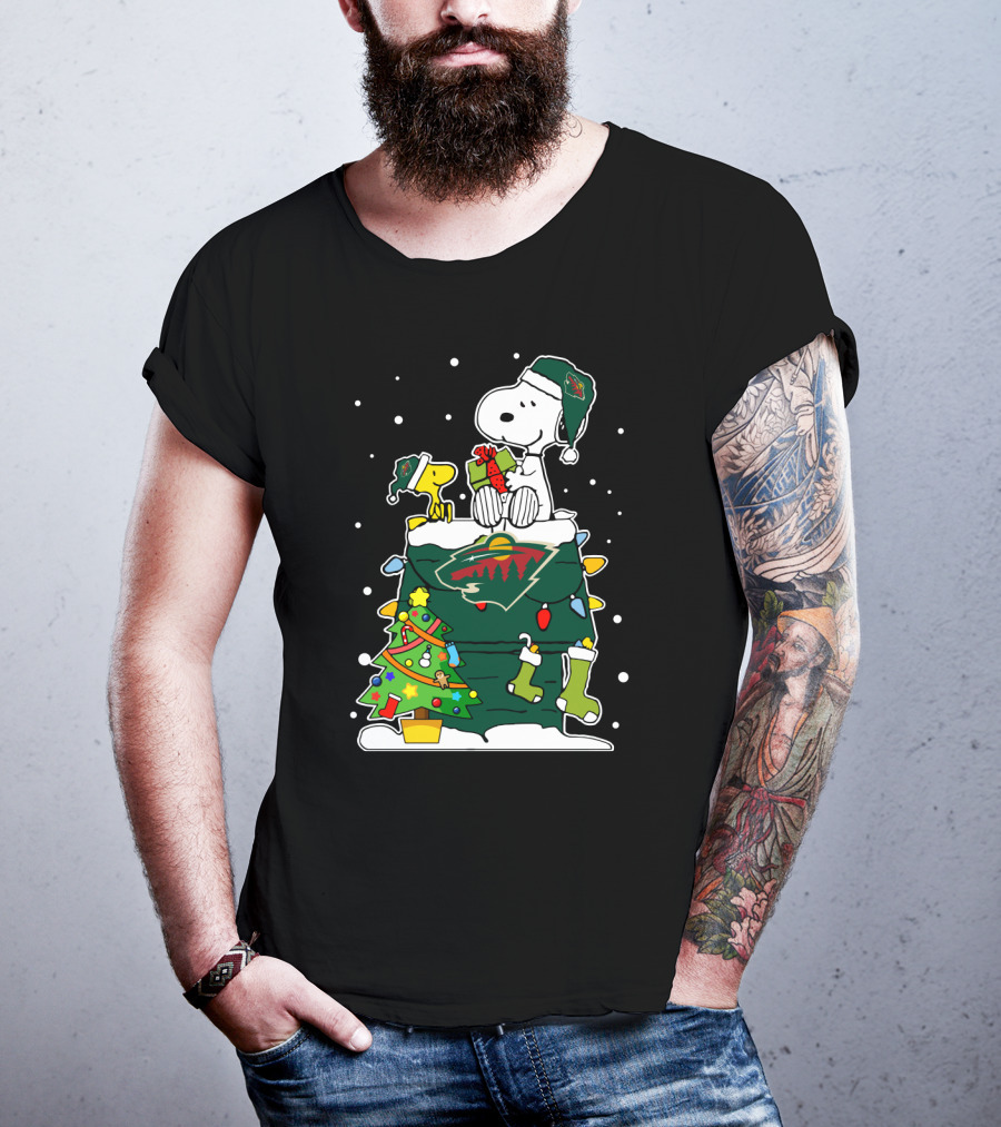 Minnesota Wild Christmas Snoopy Lover Peanuts Hockey Holiday Scene T-Shirt