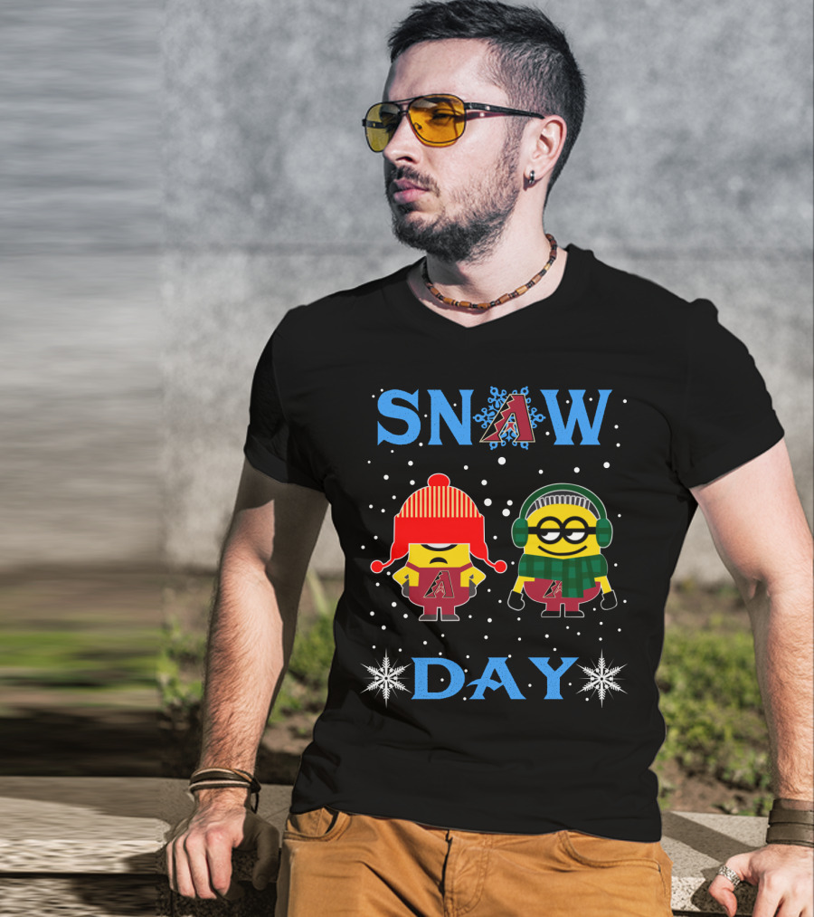 Arizona Diamondbacks Snow Day With Minions In Winter Gear T-Shirt