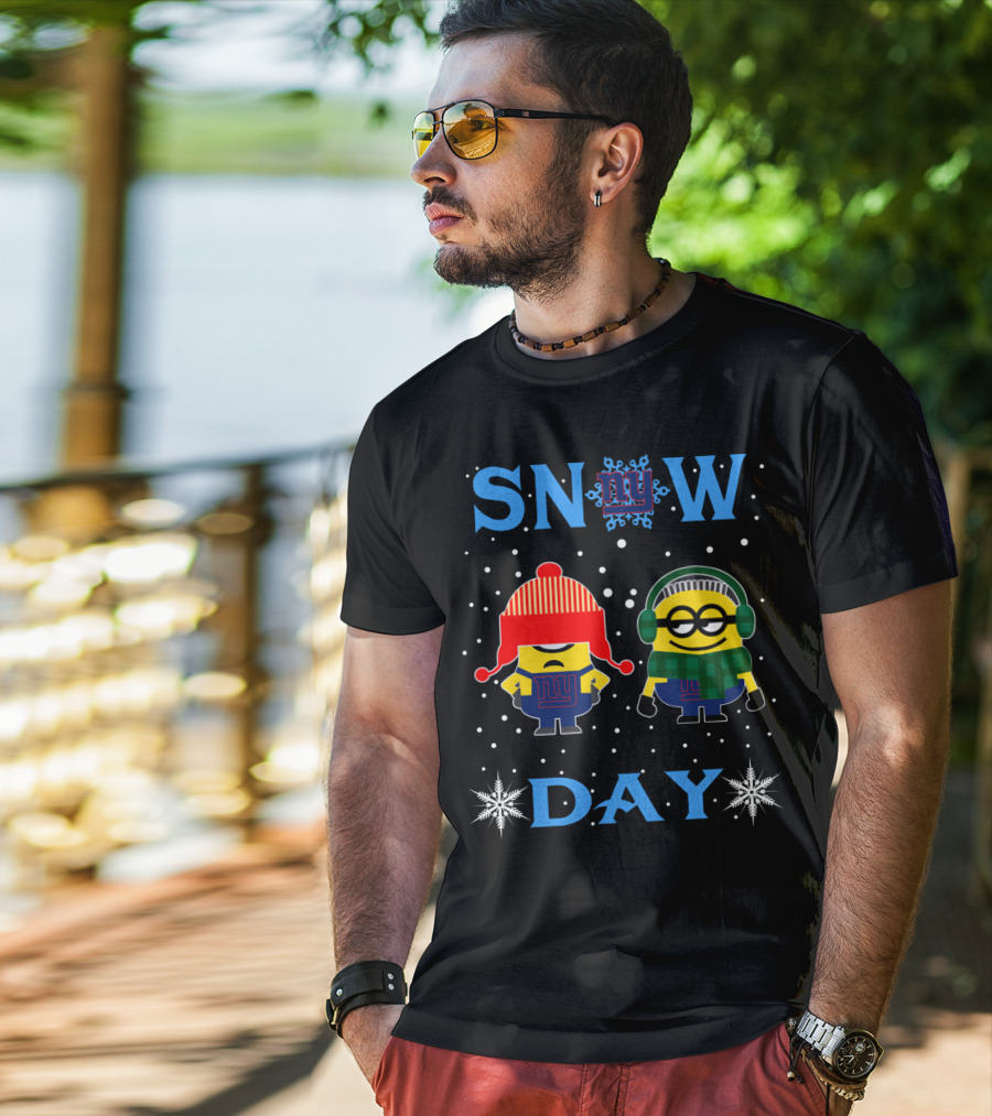 New York Giants Minion Fans Snow Day Fun T-Shirt