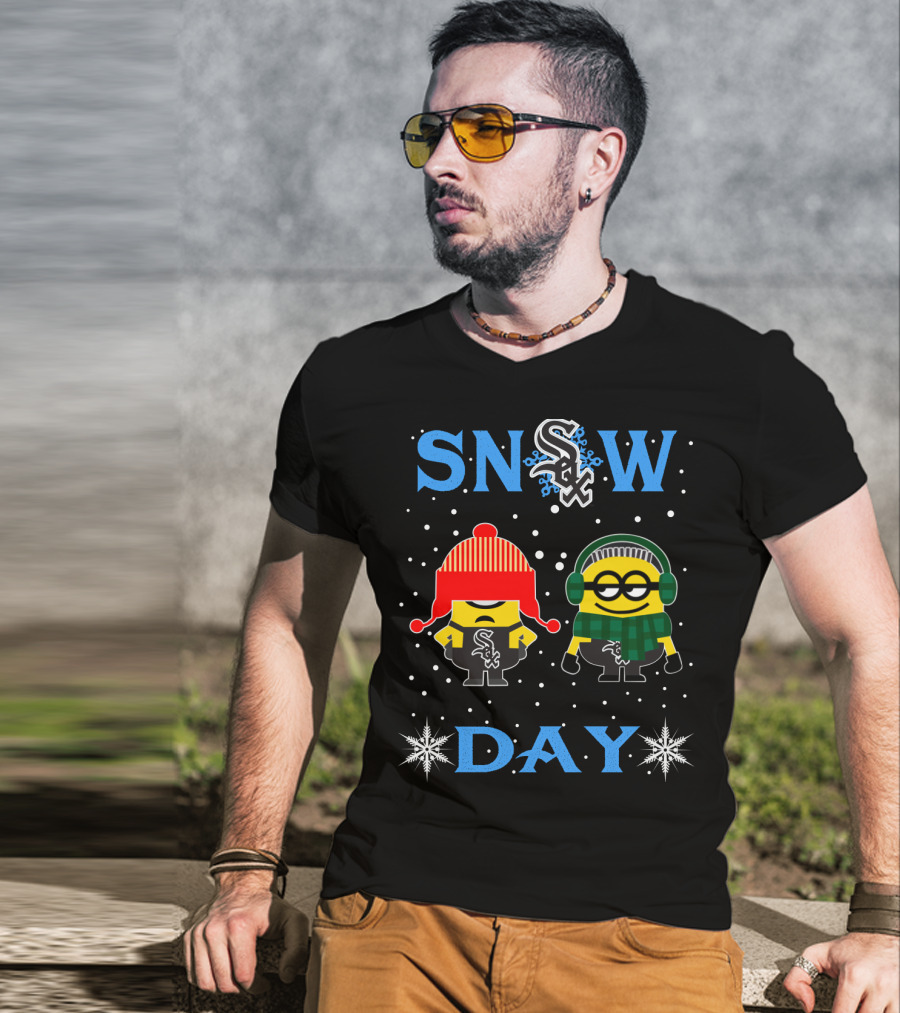 Chicago White Sox Minions Snow Day Baseball Fun T-Shirt