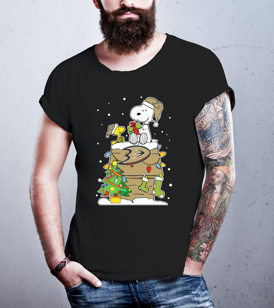 Anaheim Ducks Christmas Snoopy And Woodstock With Gifts T-Shirt